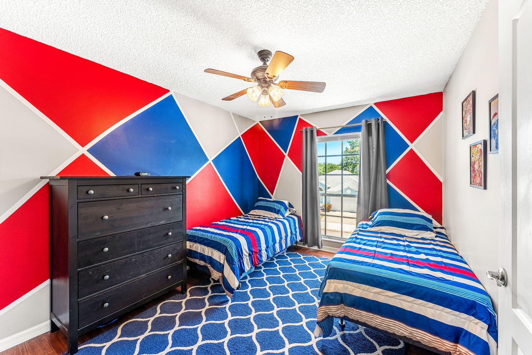 981 Shaw Circle Melbourne, FL 32940 - Photo 40 of 58 a bedroom with a bed and a yard