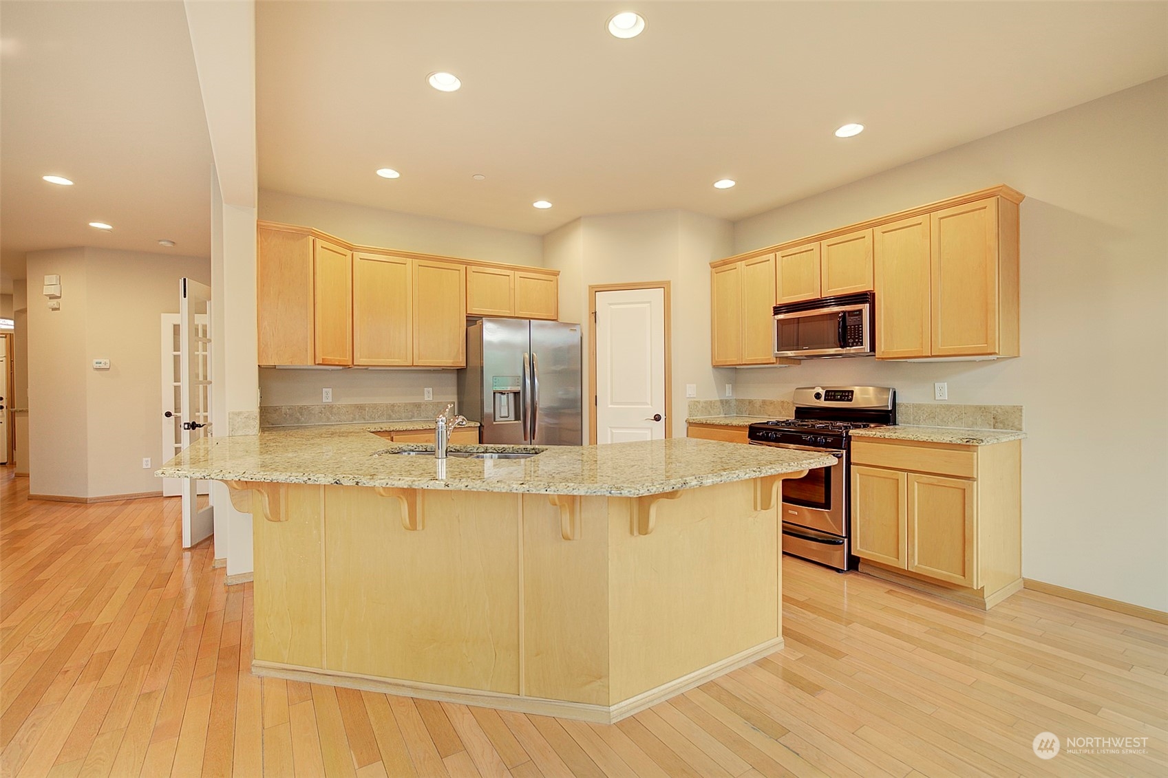 3016 95th Place Southeast Everett, WA 98208 - Photo 10 of 37