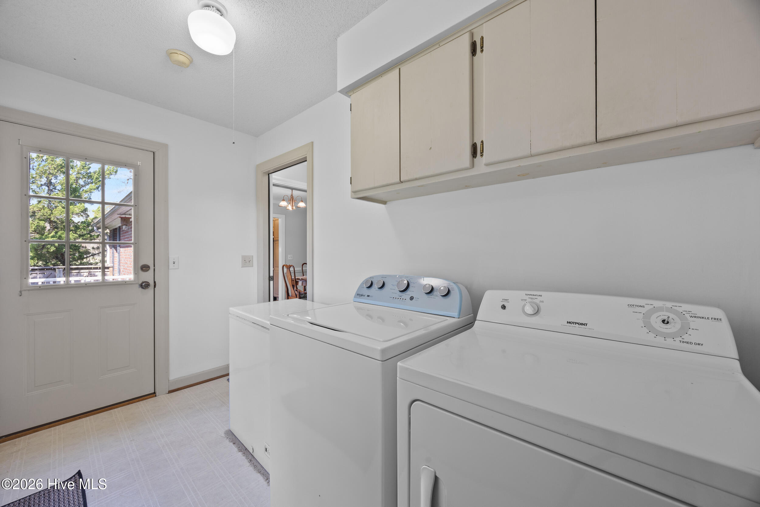 2222 John Henry Store Road Currie, NC 28435 - Photo 34 of 50 31_laundry