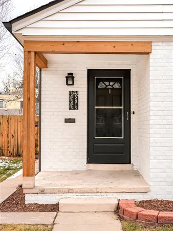 a view of entrance door of the house