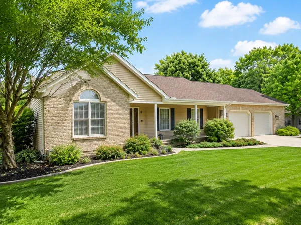 $395,000 | 105 South Hunters Ridge, Warsaw, IN 46582
