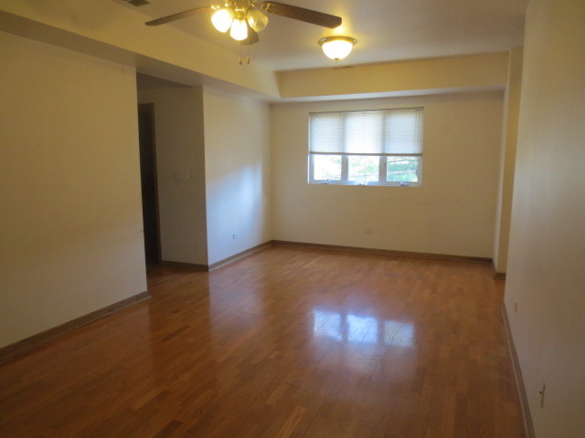 7228 West 39th Street, Unit 2E Riverside, IL 60534 - Photo 2 of 10