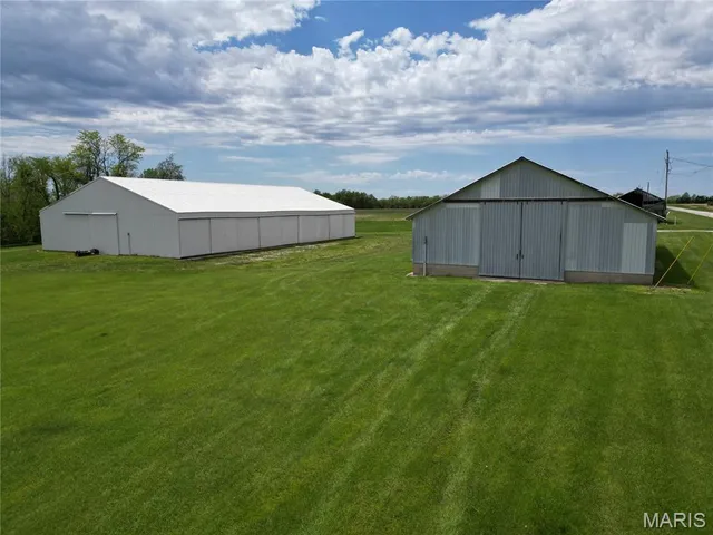 $275,000 | 18904 Monroe Road, Perry, MO 63462