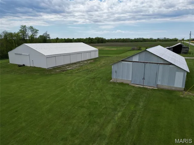 $275,000 | 18904 Monroe Road, Perry, MO 63462