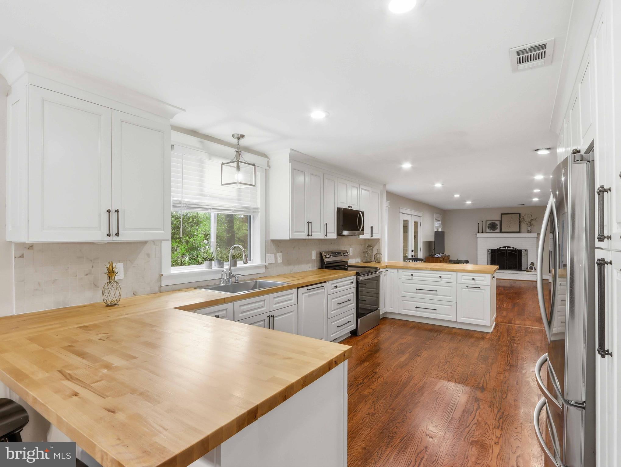 380 Sheffield Road Severna Park, MD 21146 - Photo 12 of 47