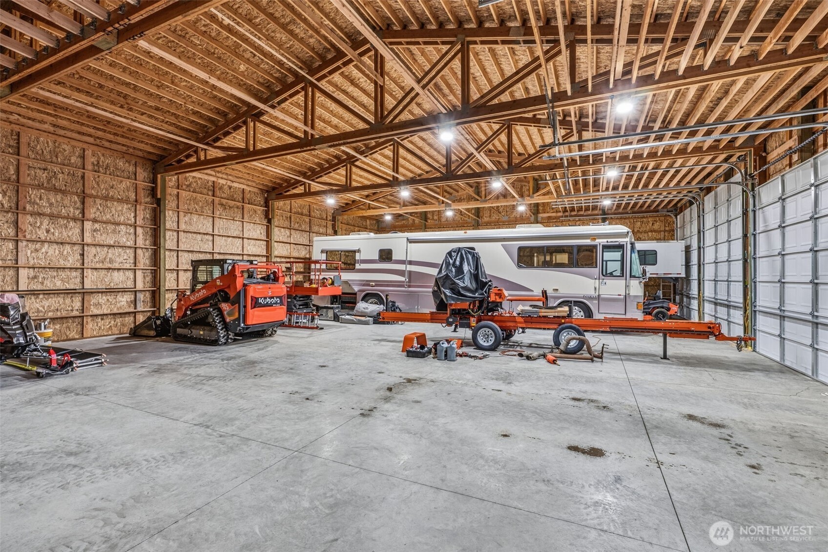 371 Toledo-Vader Road Toledo, WA 98591 - Photo 37 of 40 a view of parking garage with cars