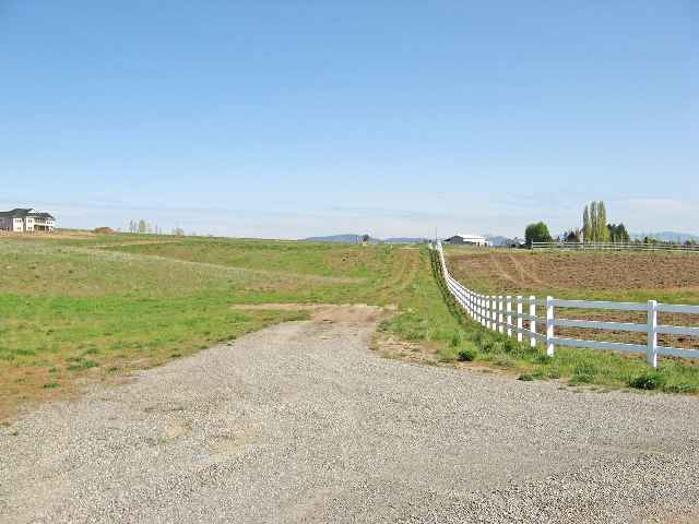 2610 South Barker Road Greenacres, WA 99016 - Photo 1 of 7