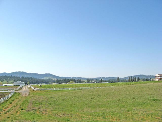 2610 South Barker Road Greenacres, WA 99016 - Photo 3 of 7