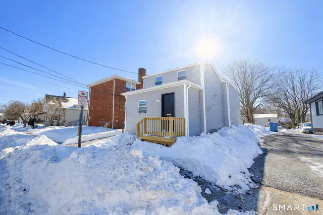 $2,800 | 110 West Easton Street, Hamden, CT 06514