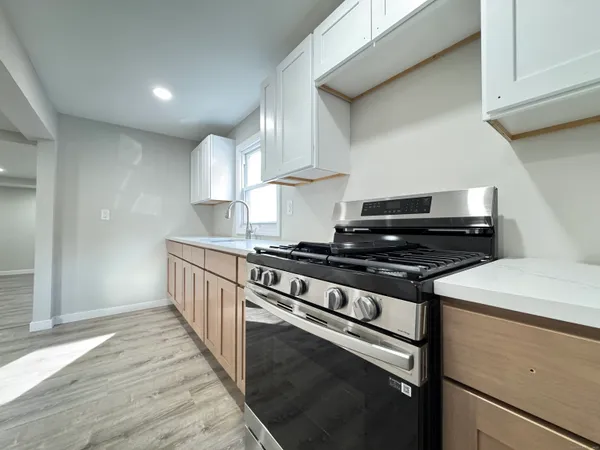 $2,500 | 110 West Easton Street, Hamden, CT 06514