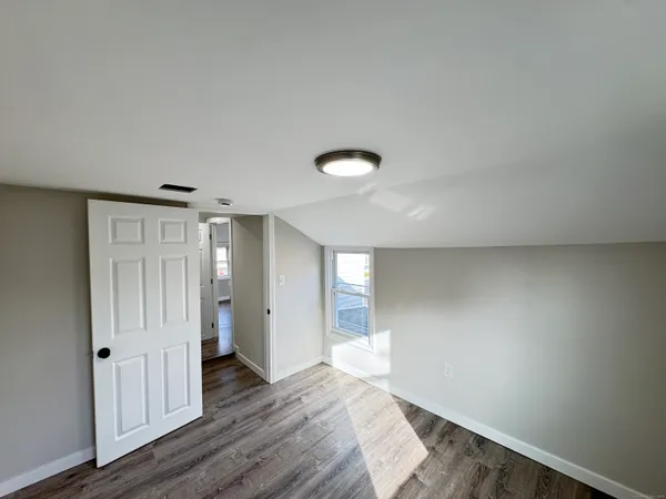 $2,500 | 110 West Easton Street, Hamden, CT 06514