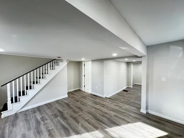 $2,500 | 110 West Easton Street, Hamden, CT 06514