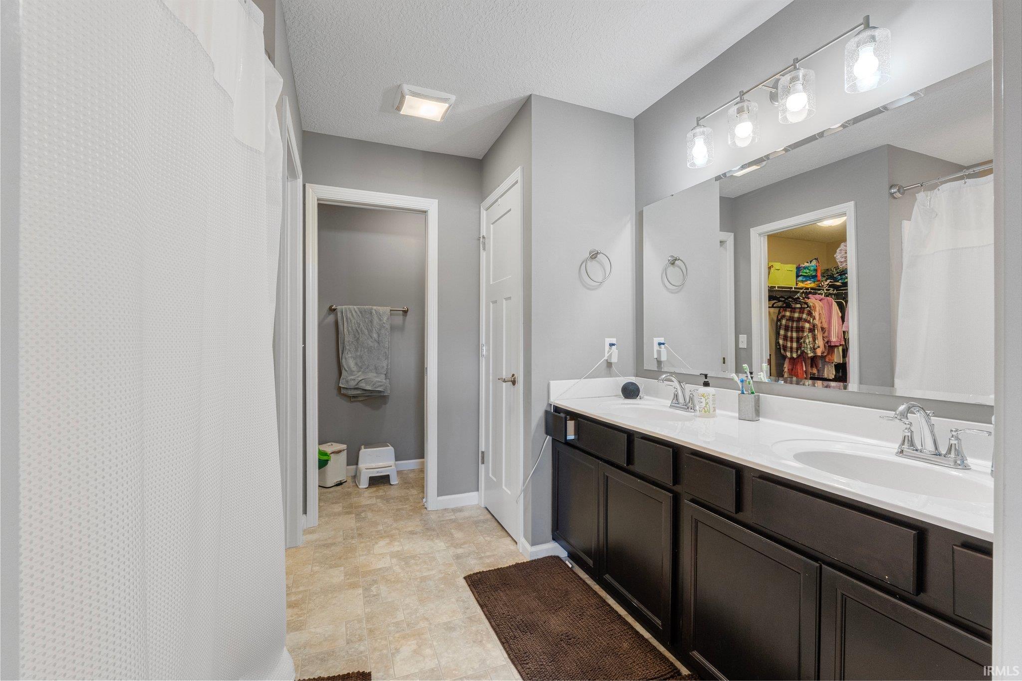 10409 Fieldlight Boulevard Fort Wayne, IN 46835 - Photo 18 of 29