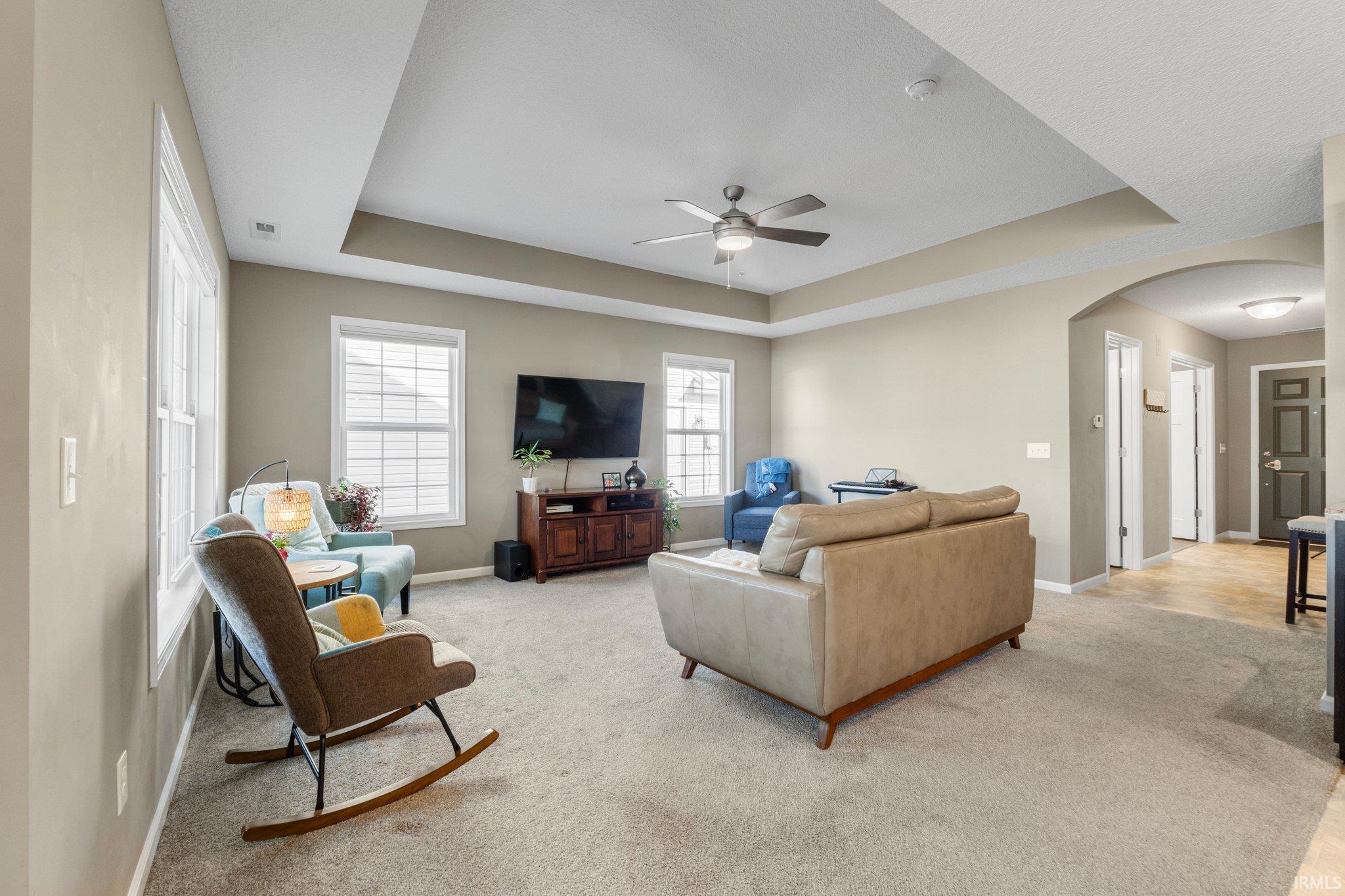 10409 Fieldlight Boulevard Fort Wayne, IN 46835 - Photo 4 of 29