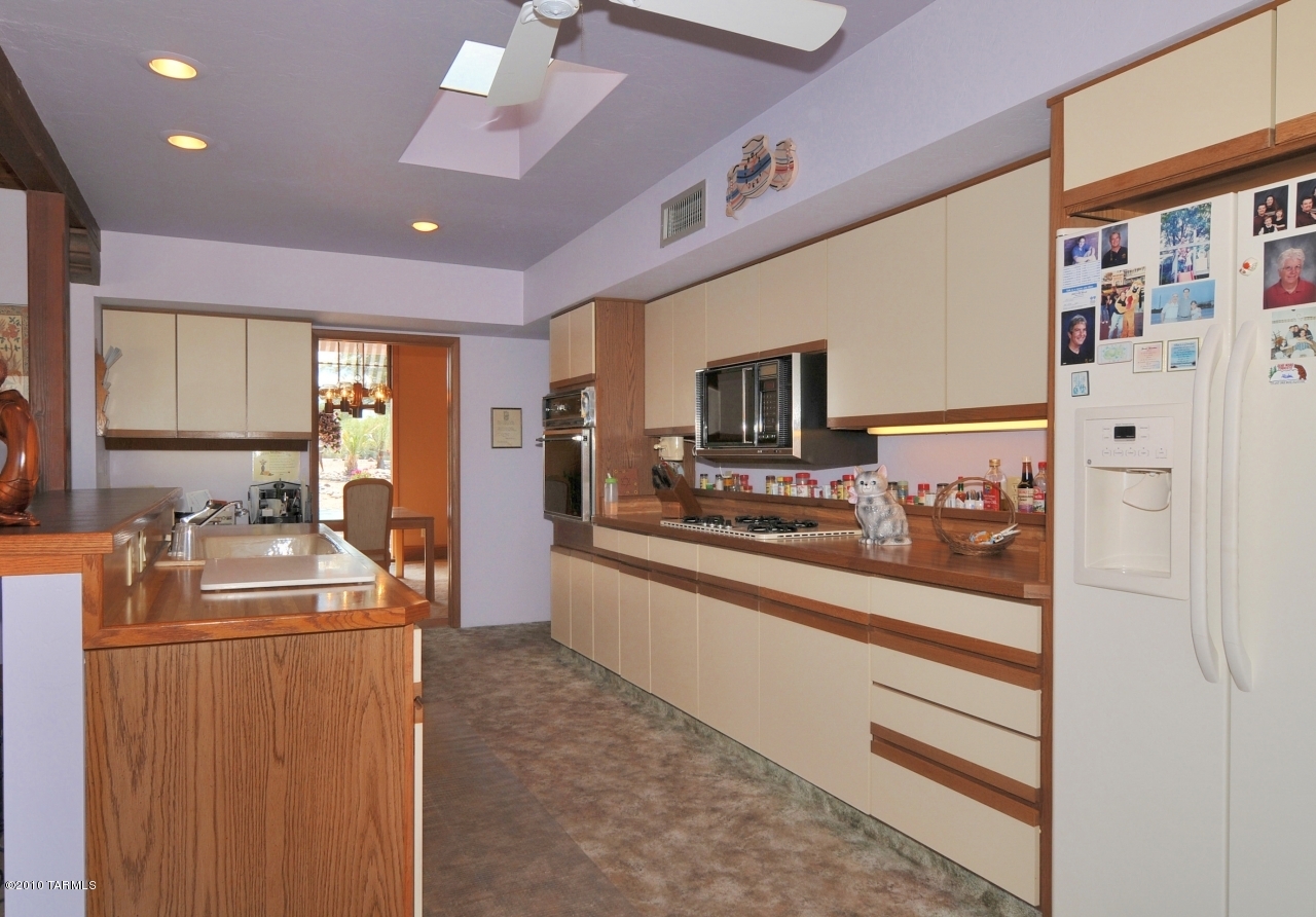 906 North Rancho Del Jefe Loop Tucson, AZ 85748 - Photo 7 of 17 Gallery Image 7