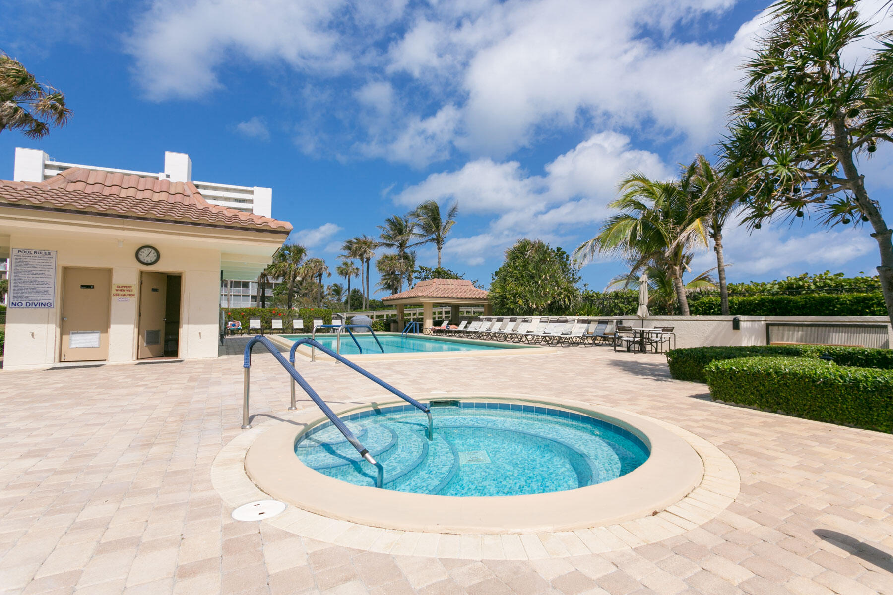 3400 North Ocean Drive, Unit 405 Riviera Beach, FL 33404 - Photo 23 of 27 Sauna_web
