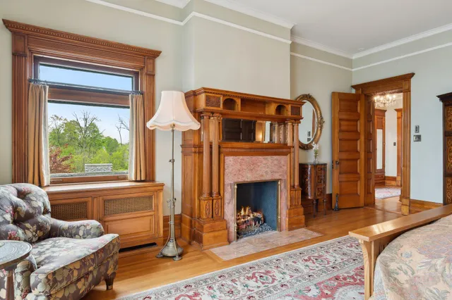 $4,900,000 | 3432 North Lake Drive, Milwaukee, WI 53211