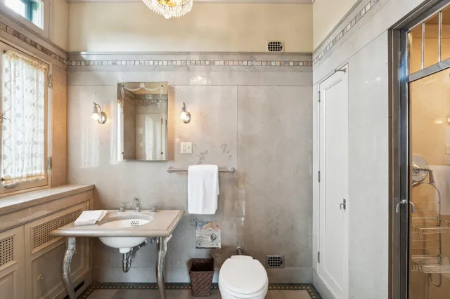 $4,900,000 | 3432 North Lake Drive, Milwaukee, WI 53211