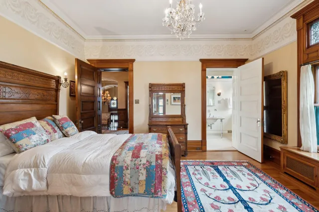 $4,900,000 | 3432 North Lake Drive, Milwaukee, WI 53211