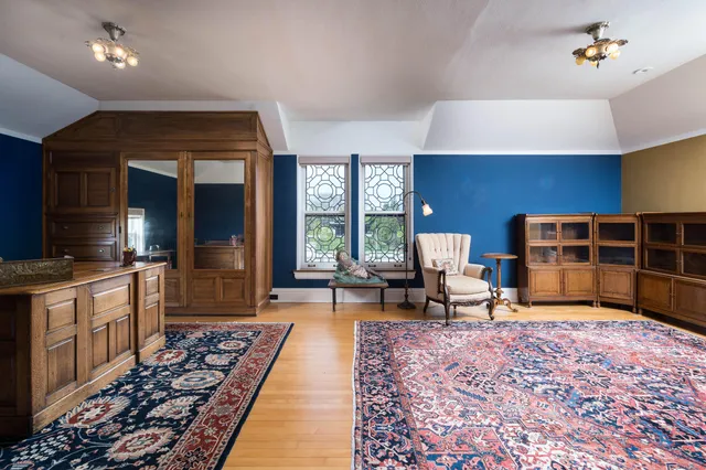 $4,900,000 | 3432 North Lake Drive, Milwaukee, WI 53211