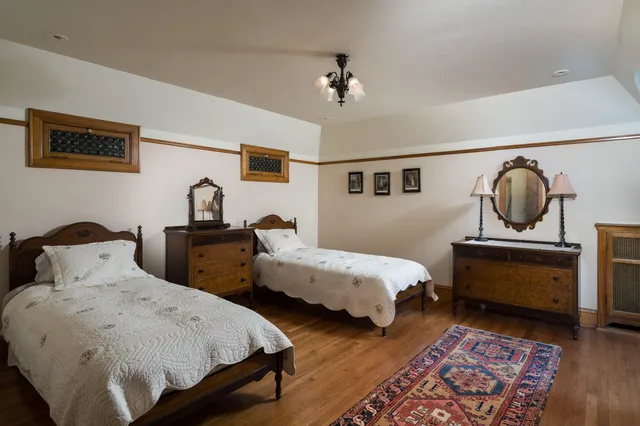 $4,900,000 | 3432 North Lake Drive, Milwaukee, WI 53211