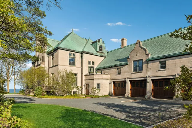 $4,900,000 | 3432 North Lake Drive, Milwaukee, WI 53211