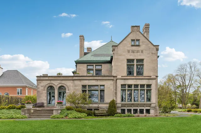$4,900,000 | 3432 North Lake Drive, Milwaukee, WI 53211