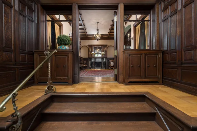 $4,900,000 | 3432 North Lake Drive, Milwaukee, WI 53211