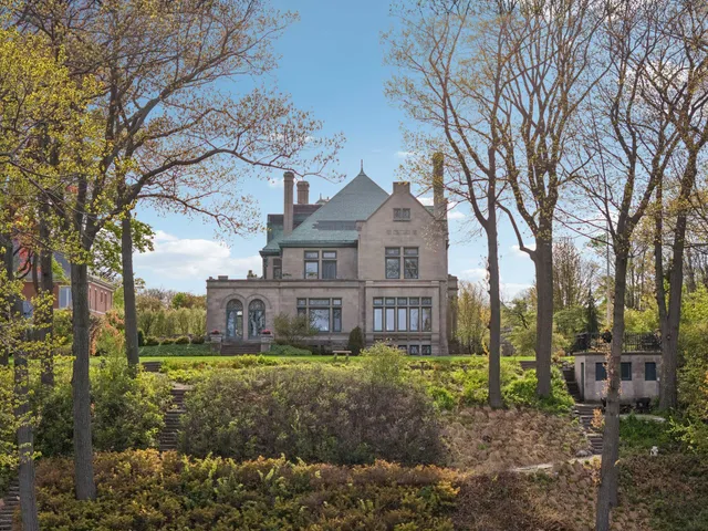 $4,900,000 | 3432 North Lake Drive, Milwaukee, WI 53211