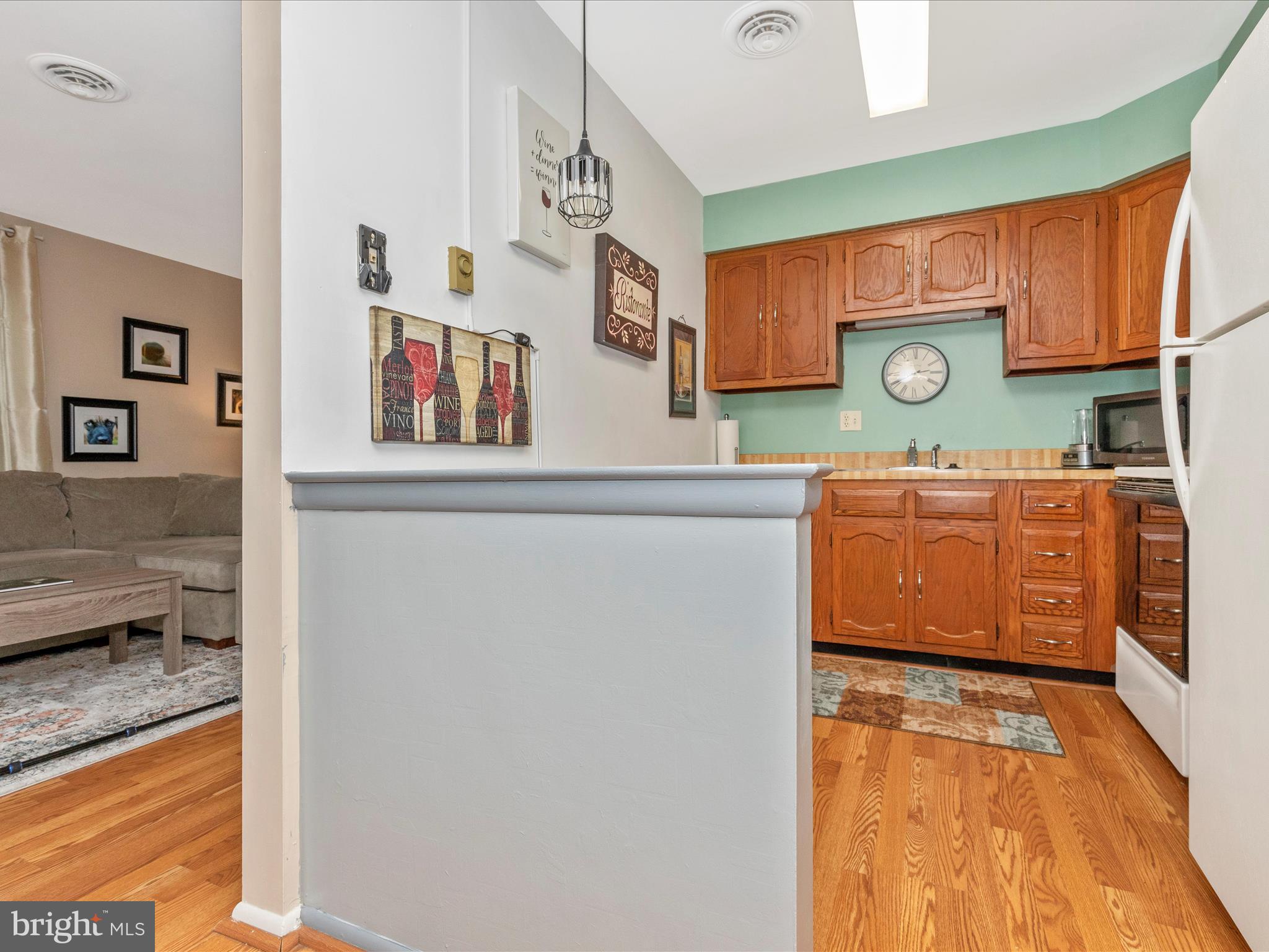 7050 Basswood Road, Unit 11 Frederick, MD 21703 - Photo 22 of 59 Kitchen w/room for a table for 2