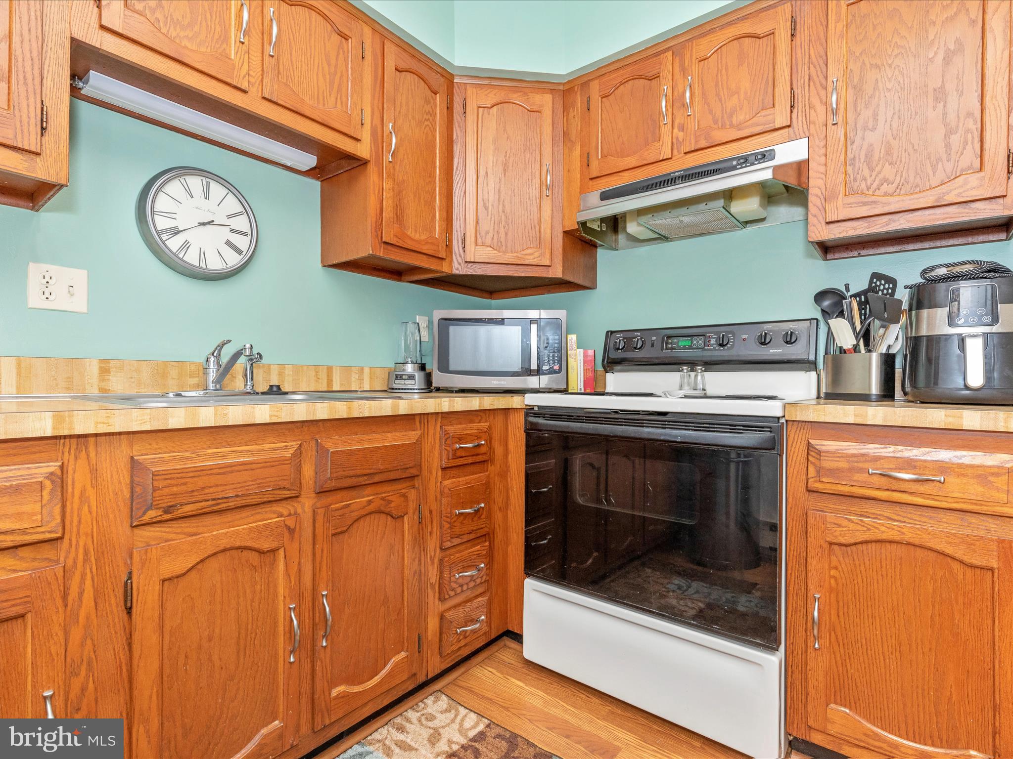 7050 Basswood Road, Unit 11 Frederick, MD 21703 - Photo 28 of 59 Kitchen