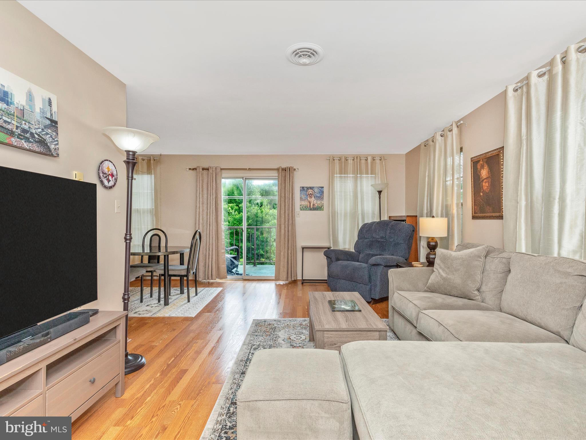 7050 Basswood Road, Unit 11 Frederick, MD 21703 - Photo 9 of 59 Living Room