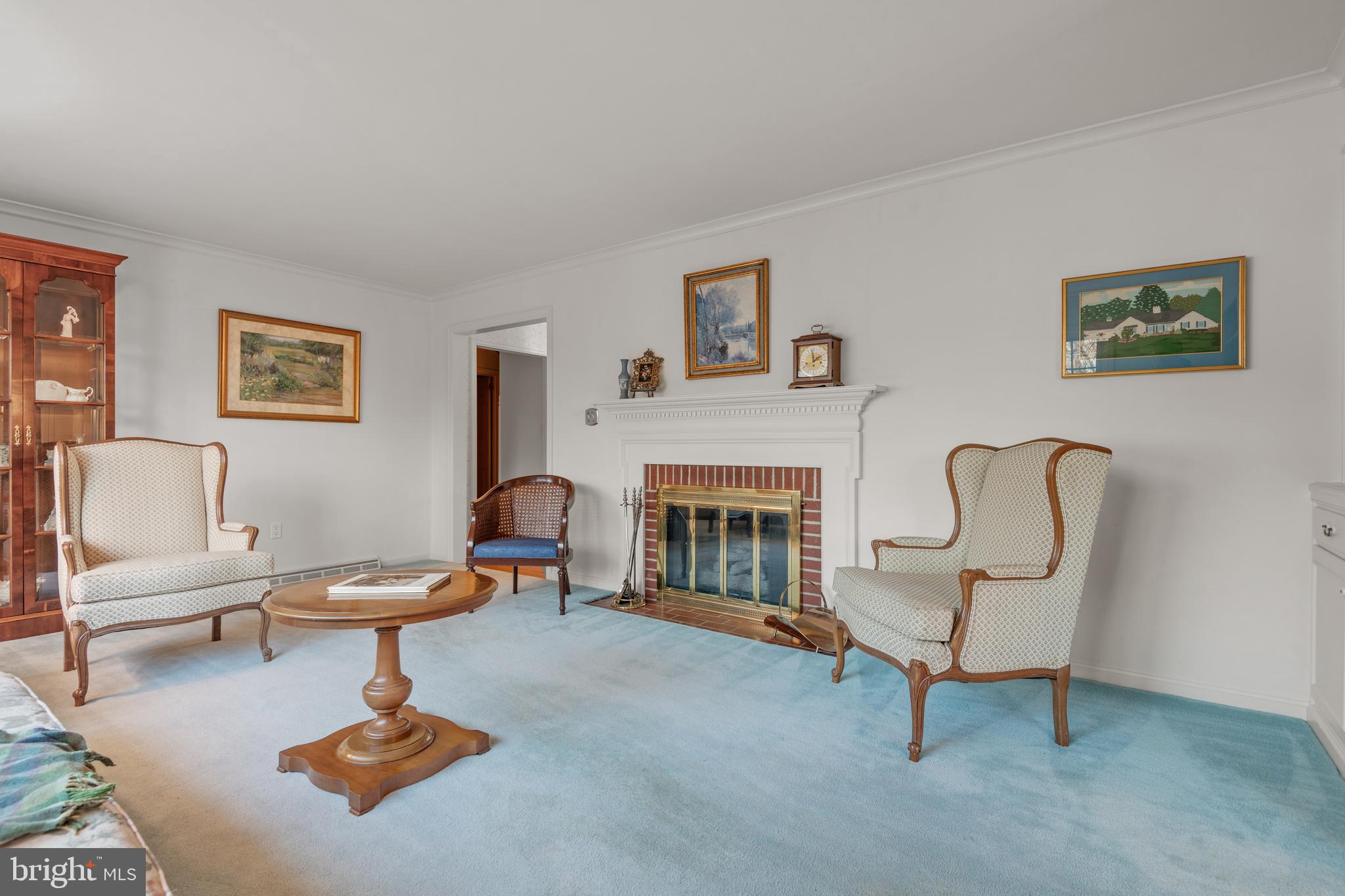 1515 Hillcrest Road Lancaster, PA 17603 - Photo 24 of 61 Living Room with Gas Fireplace