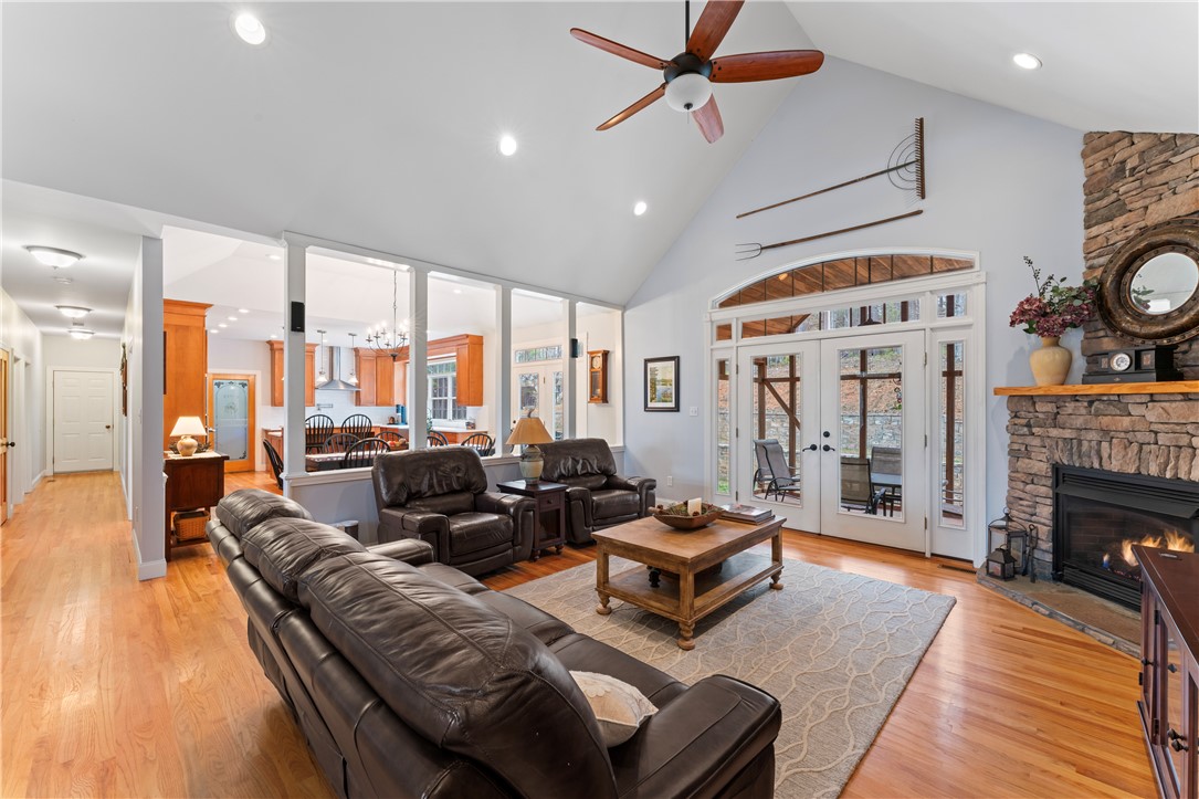 118 Bartram Trail Central, SC 29630 - Photo 7 of 40