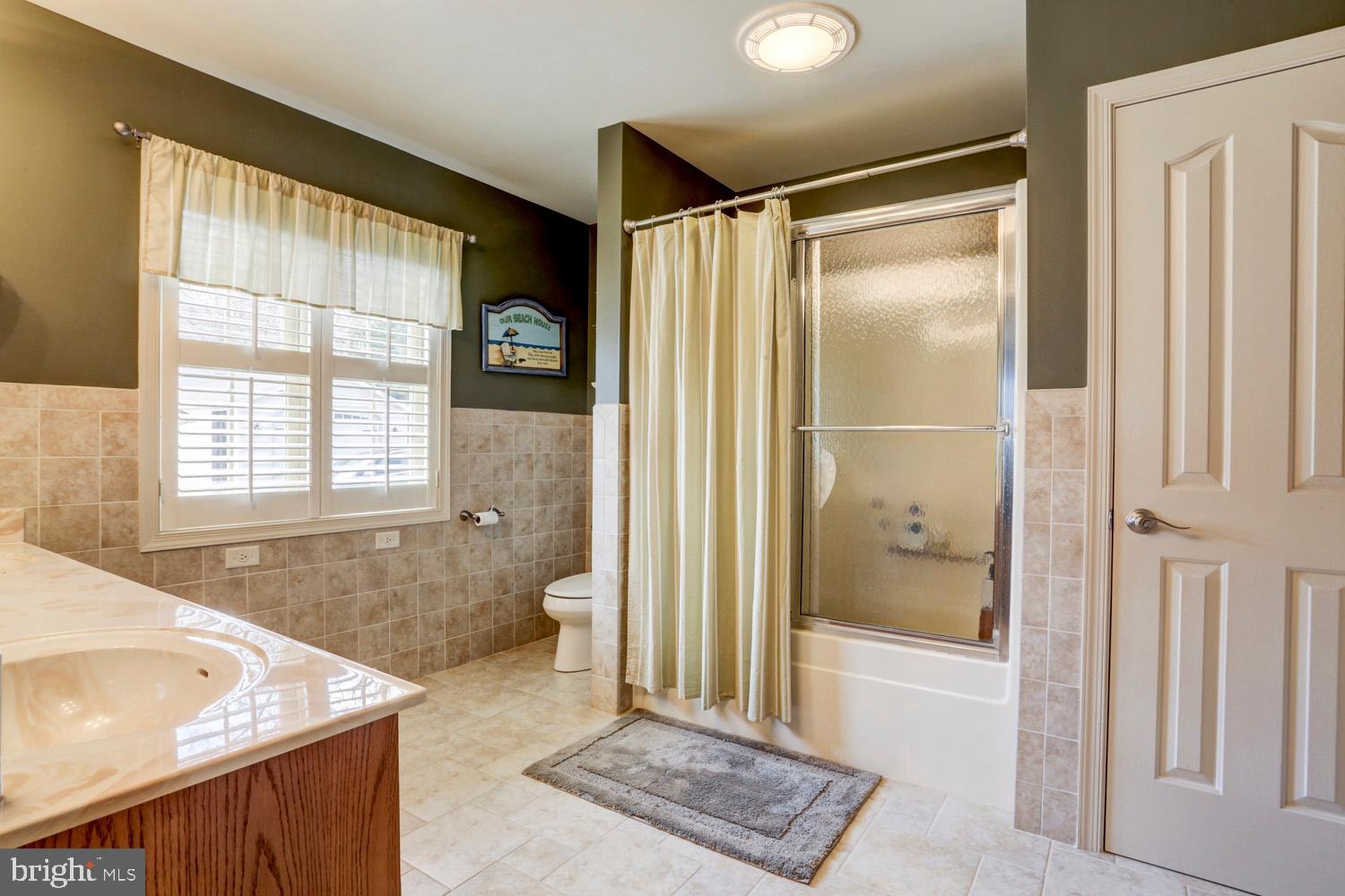 1705 Furnace Hill Road Denver, PA 17517 - Photo 34 of 70 Jetted Tub
