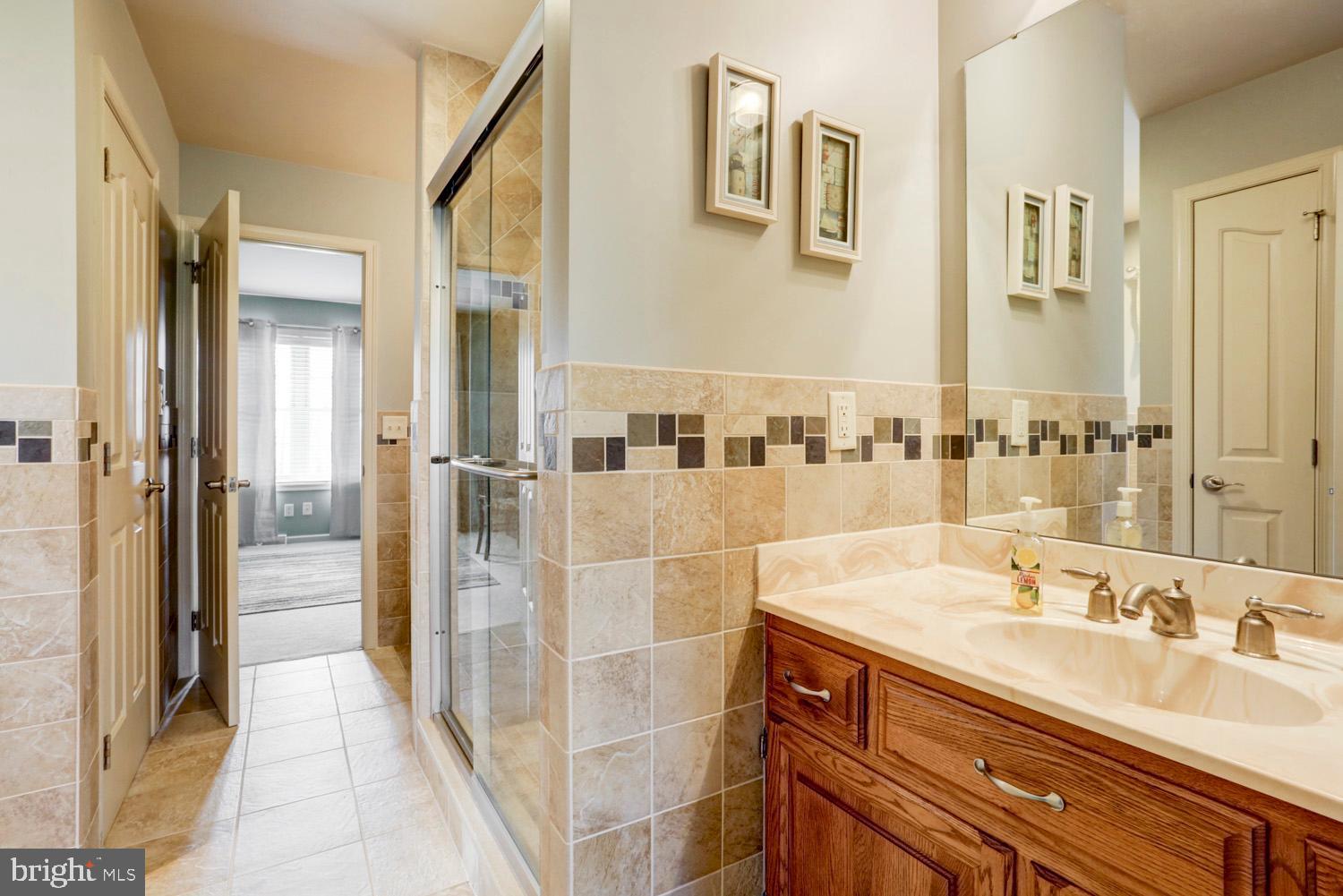 1705 Furnace Hill Road Denver, PA 17517 - Photo 39 of 70 Jack & Jill bath between Bedroom 2&3