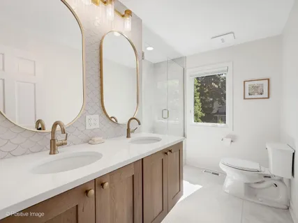 $1,100,000 | 452 South Harvard Avenue, Villa Park, IL 60181
