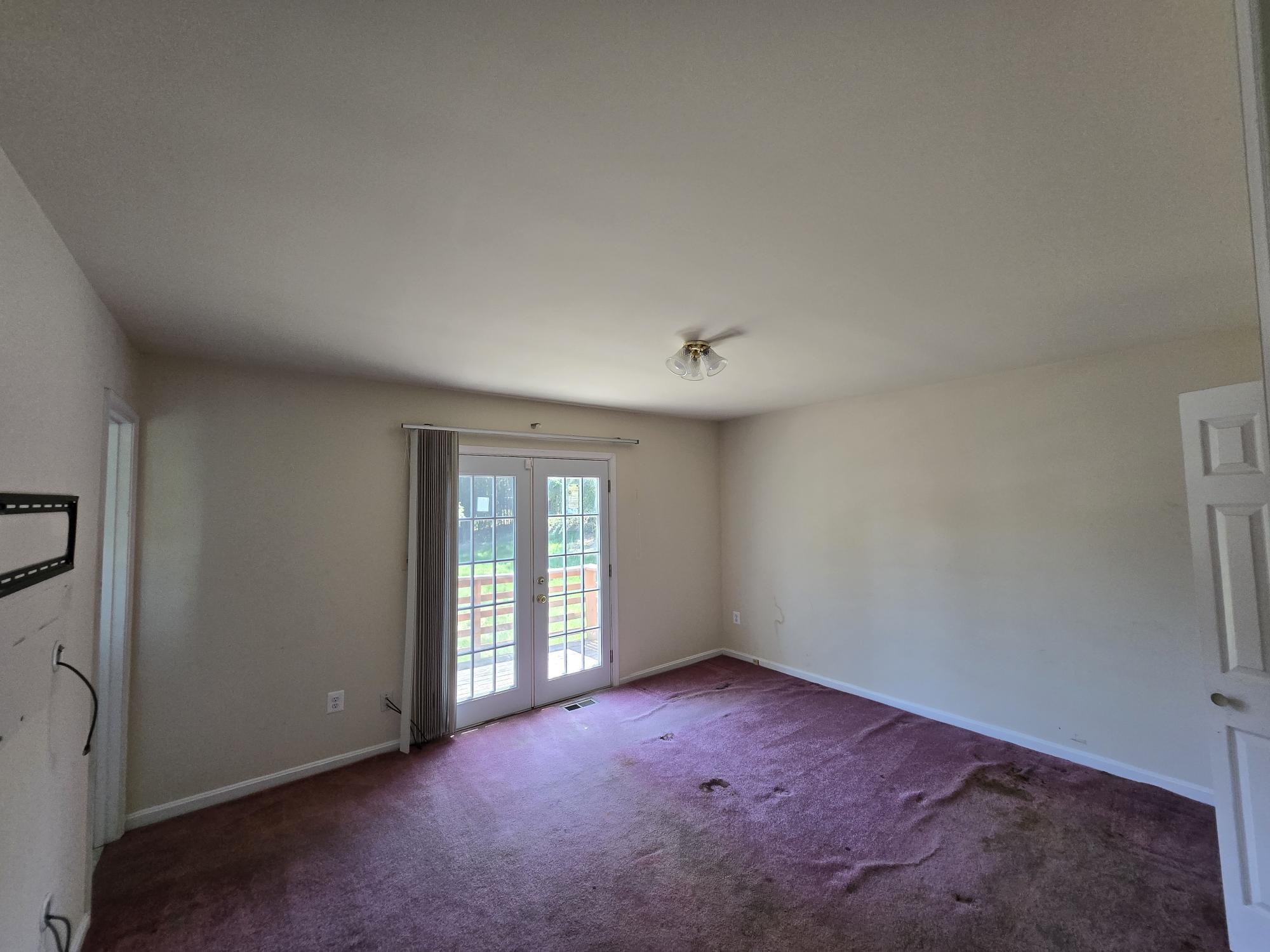 8510 Schultz Road Clinton, MD 20735 - Photo 7 of 16 Main bedroom with en suite bathroom.