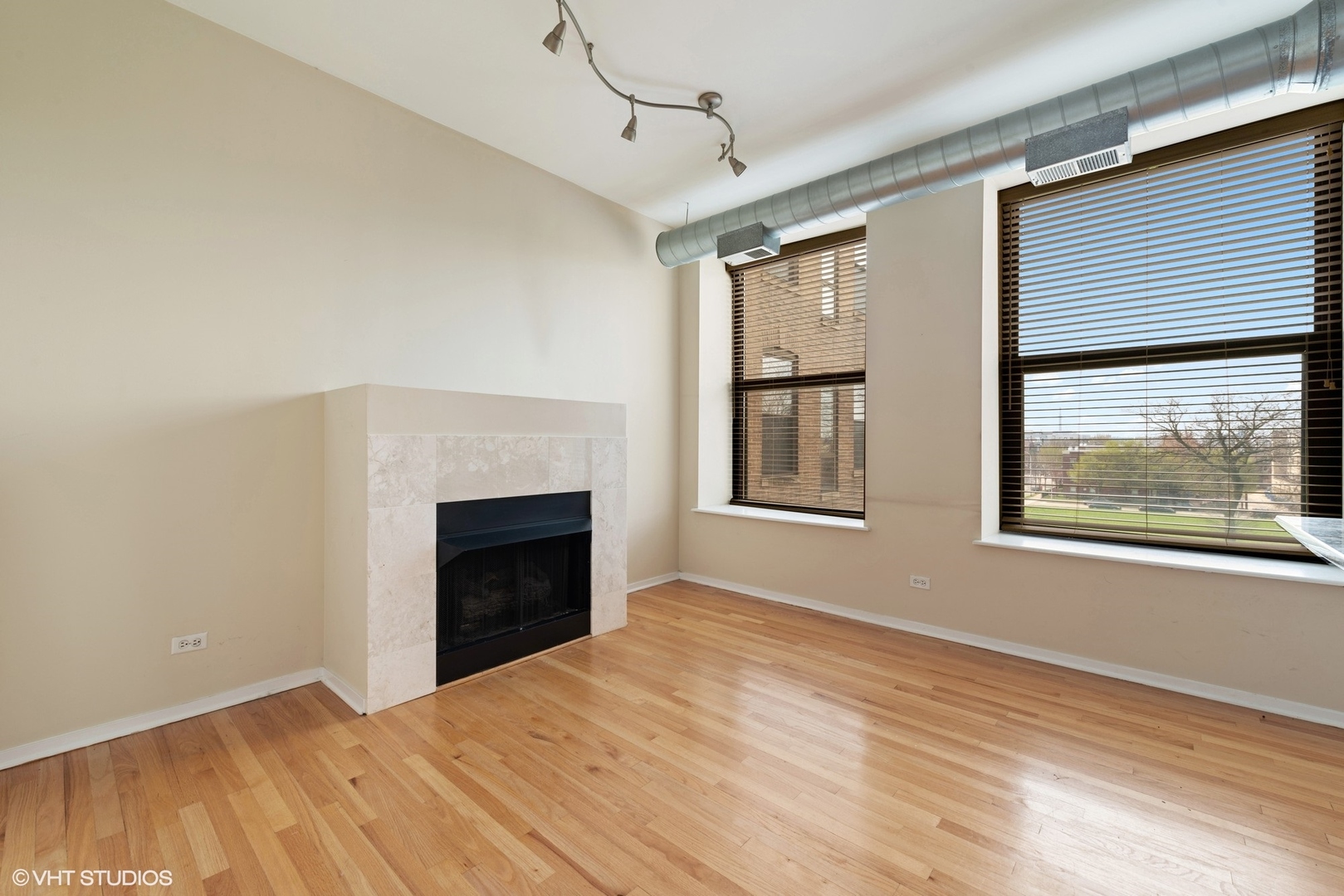 811 South Lytle Street, Unit 314 Chicago, IL 60607 - Photo 2 of 12