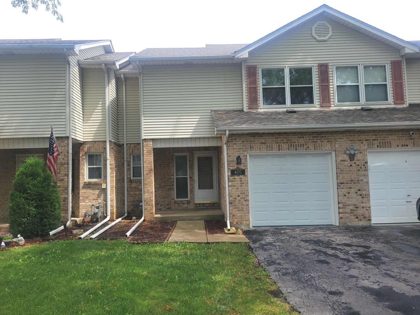 405 Wenbriar Square Addison, IL 60101 - Photo 1 of 24 Gallery Image 1