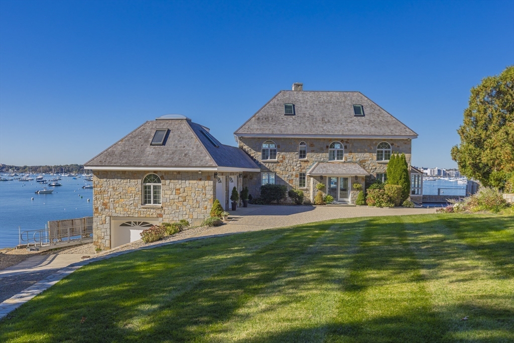 89 Naugus Avenue Marblehead, MA 01945 - Photo 30 of 39