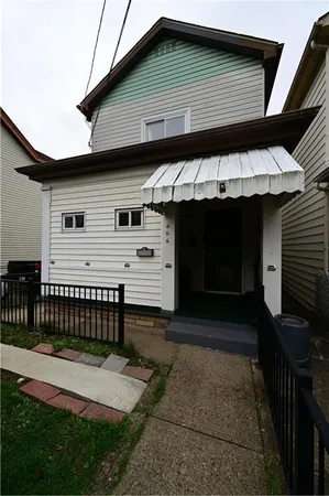 $148,000 | 805 Railroad Street, McKees Rocks, PA 15136