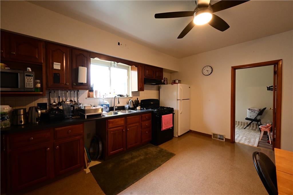 805 Railroad Street McKees Rocks, PA 15136 - Photo 7 of 27