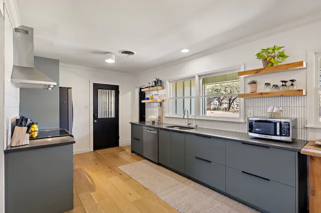 $599,000 | 1802 Hutto Road, Georgetown, TX 78626