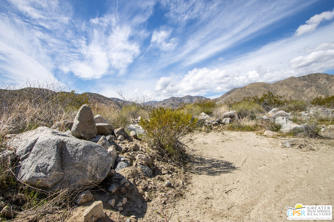 50672 Mecca Road Morongo Valley, CA 92256 - Photo 4 of 17