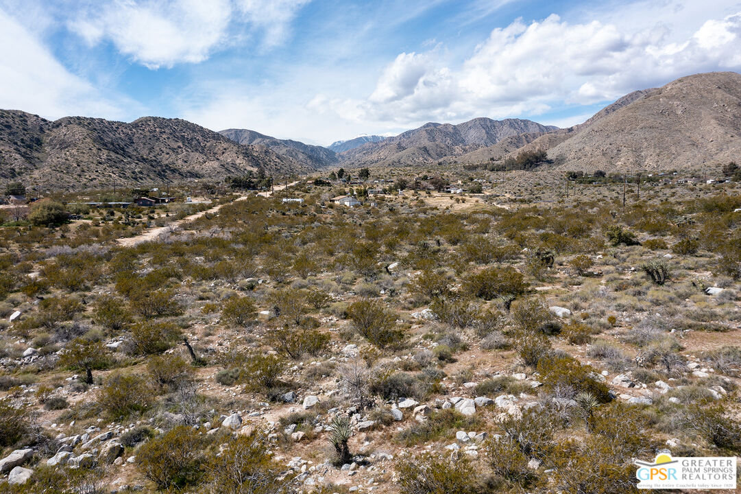 50672 Mecca Road Morongo Valley, CA 92256 - Photo 8 of 17