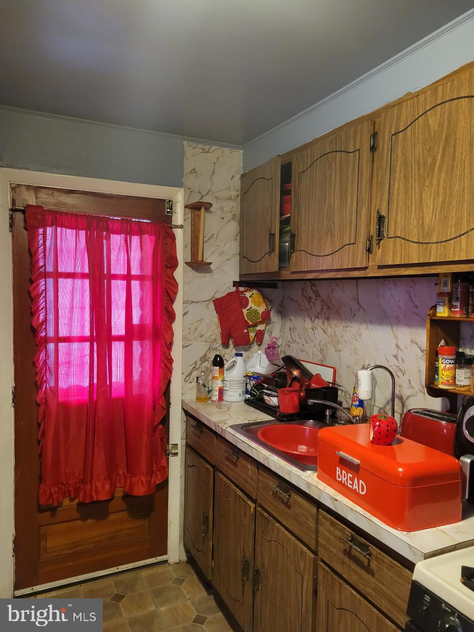 6920 Guilford Road Upper Darby, PA 19082 - Photo 6 of 12