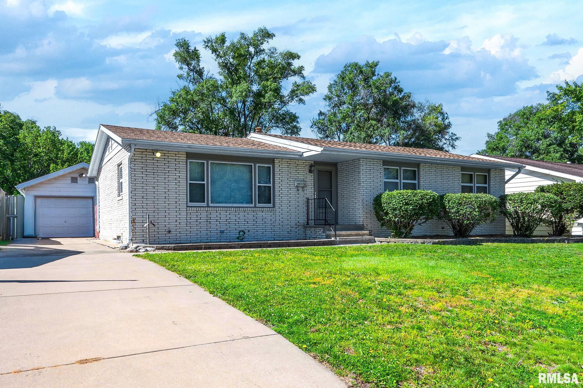 2008 Lighter Street Pekin, IL 61554 - Photo 2 of 27