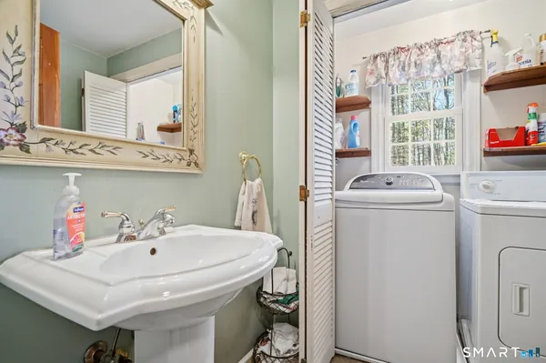 $559,900 | 96 Green Tree Lane, Somers, CT 06071