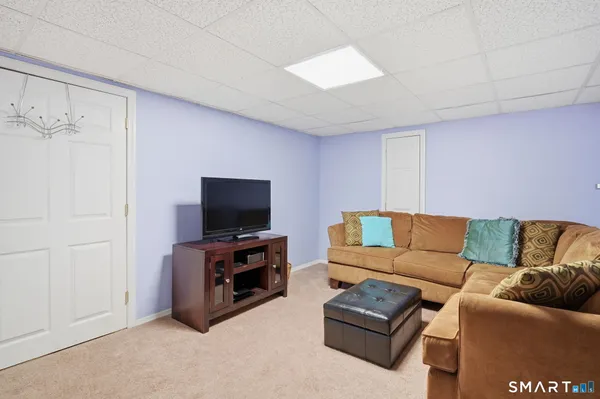 $559,900 | 96 Green Tree Lane, Somers, CT 06071